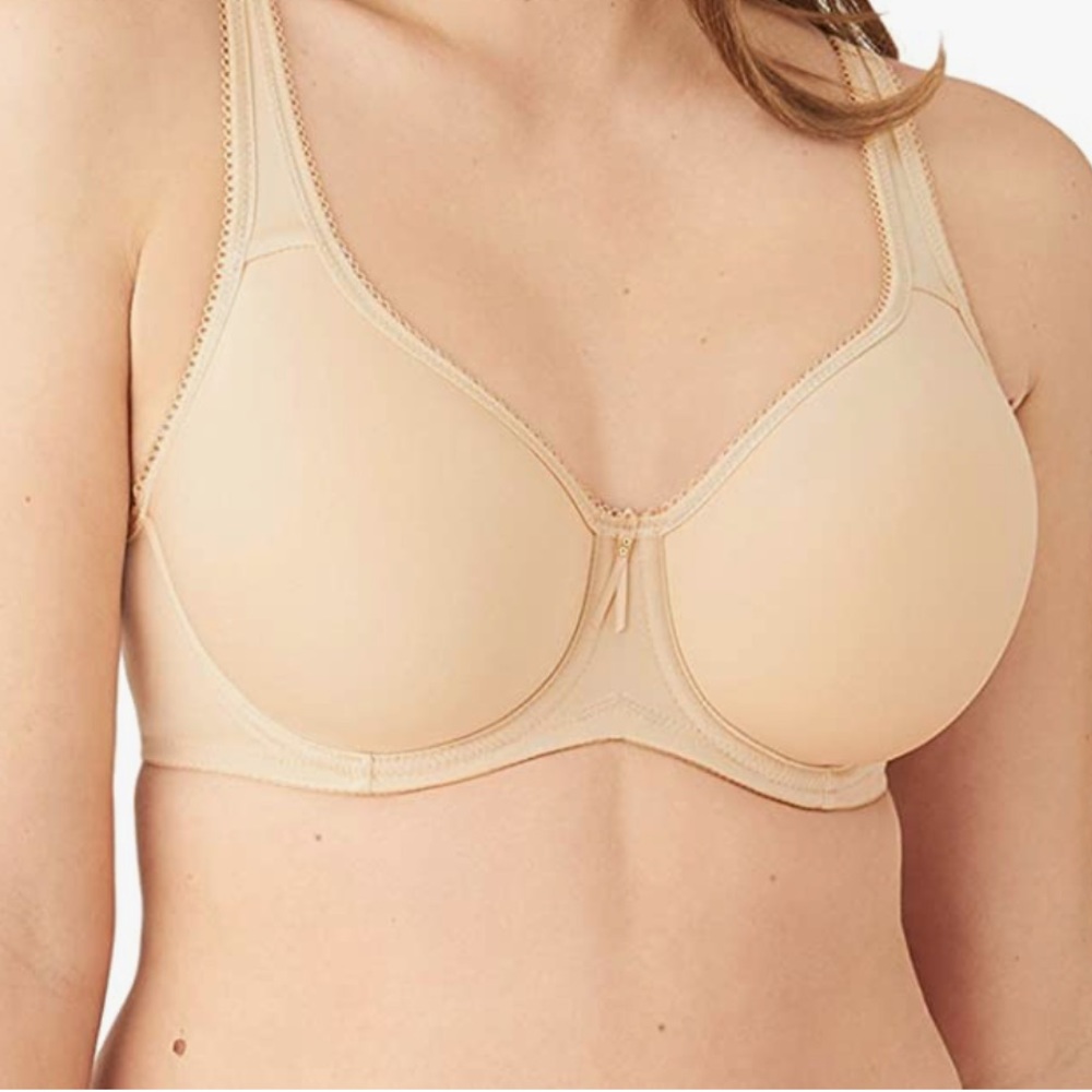 Lightly worn wacoal bra!